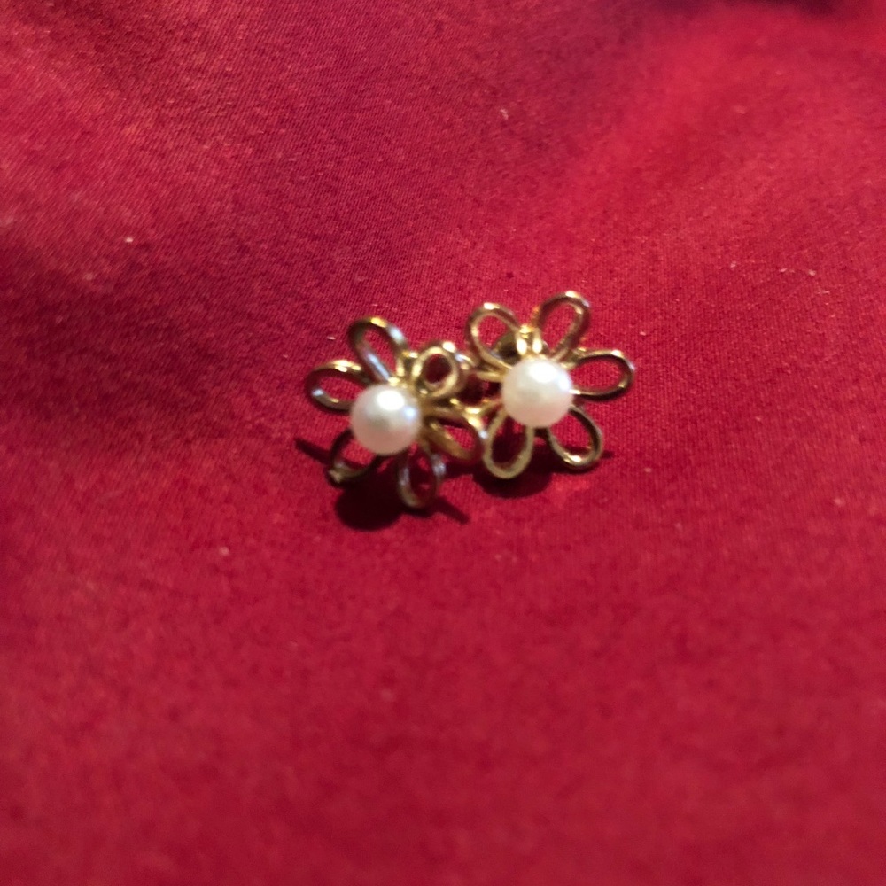 Gold White Flower Earrings
